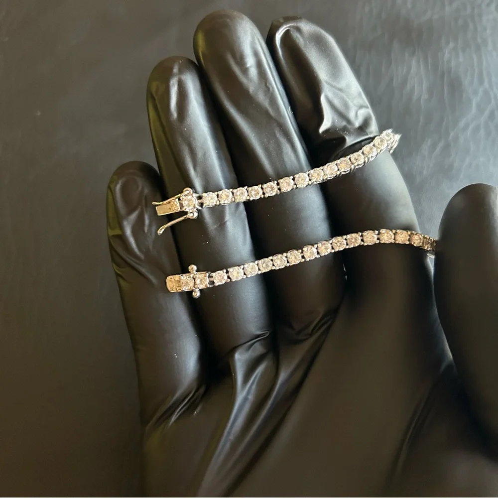 Moissanite Tennis Bracelet Brand New VVS1 Silver 8 Inch 3mm
